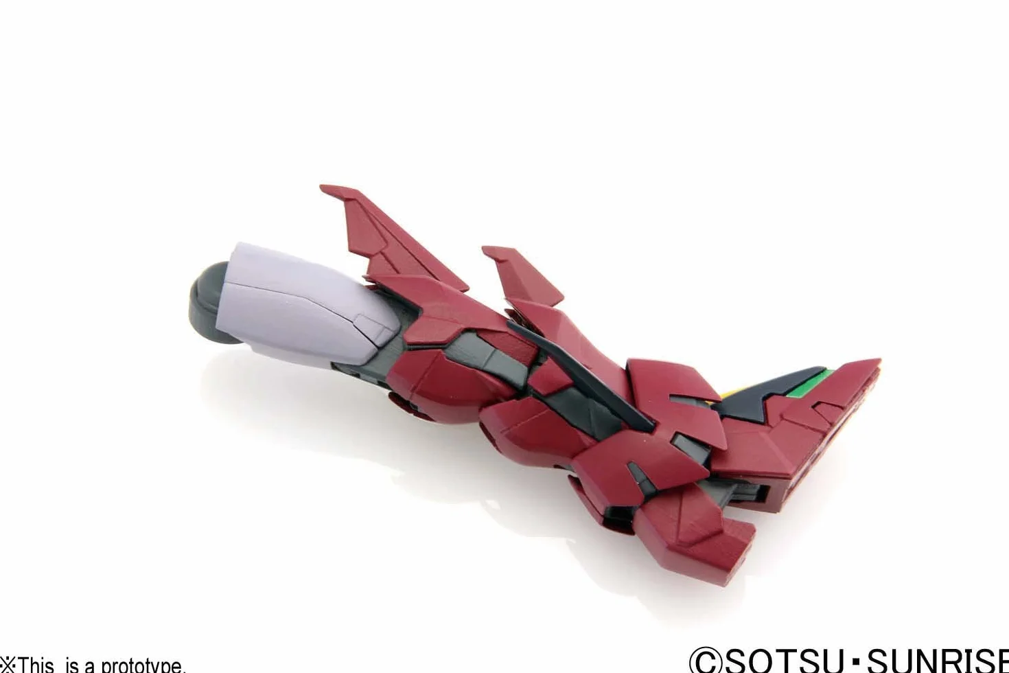 Gundam MG Epyon EW Ver 1/100 Figurine