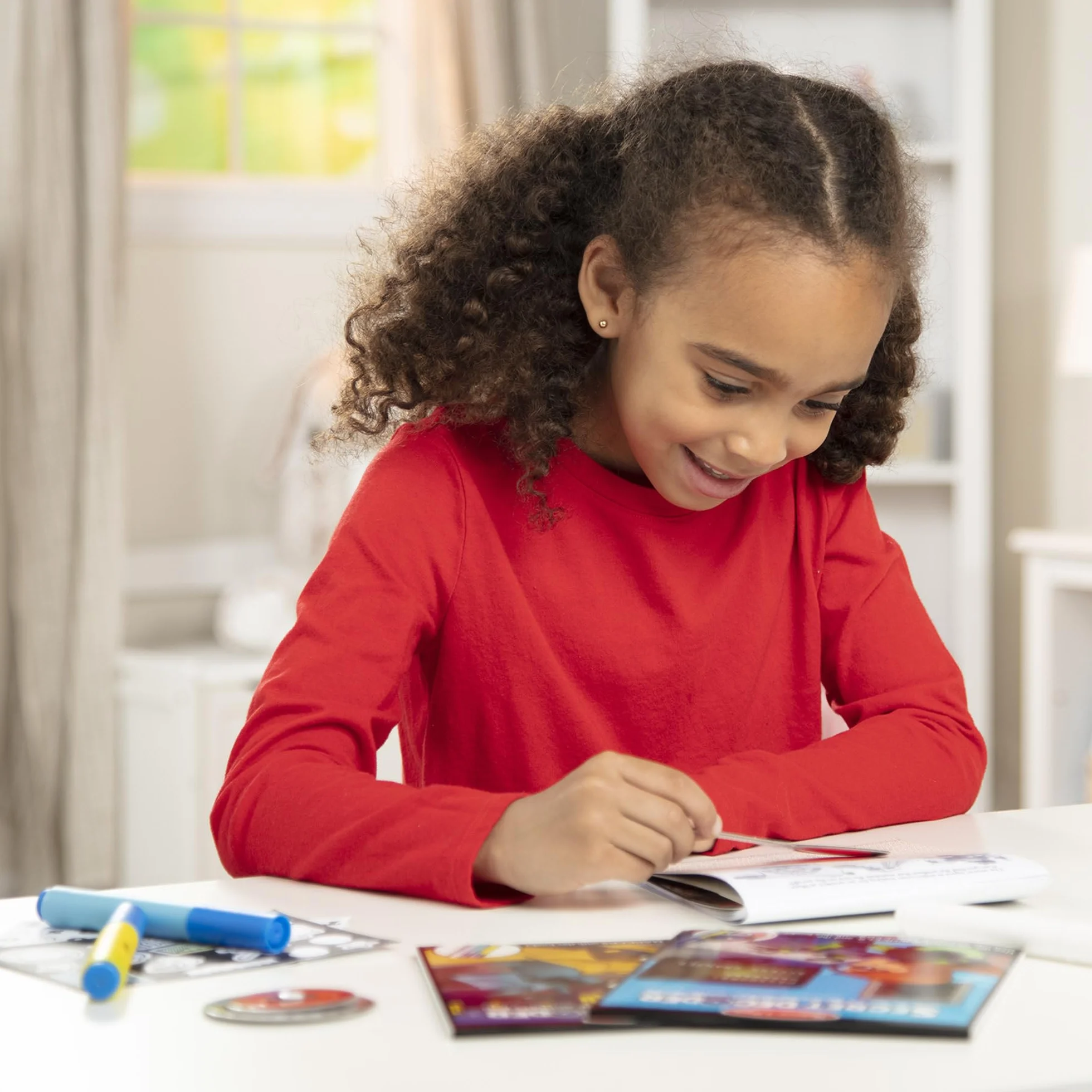 Melissa & Doug Kit De Détective 50 Activités Codes Enigmes Mystères Jeu Imitation Jouet En Bois