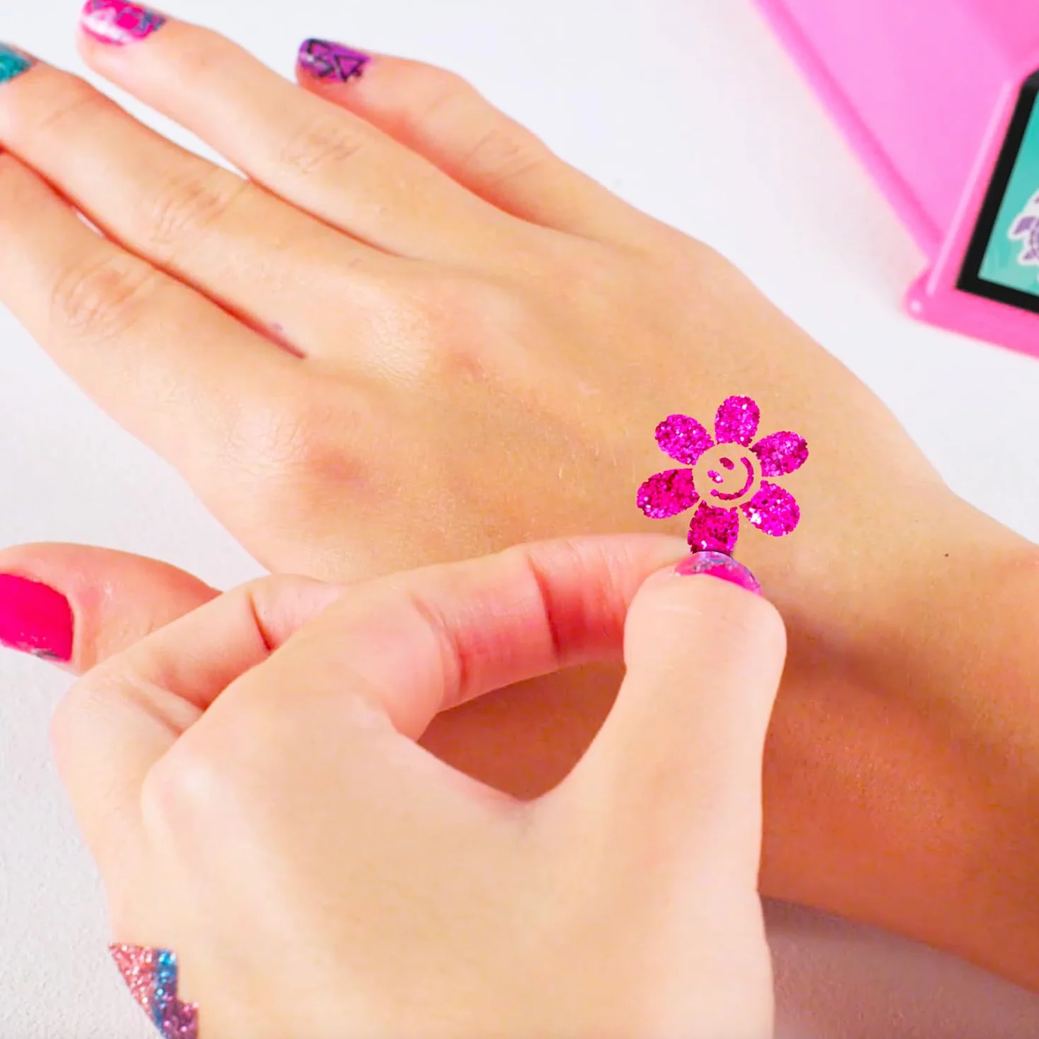 Canal Toys Style 4 Ever Jouet Bar à Ongles et Tatouages Institut de Beauté Miniature Enfant 8 Ans+