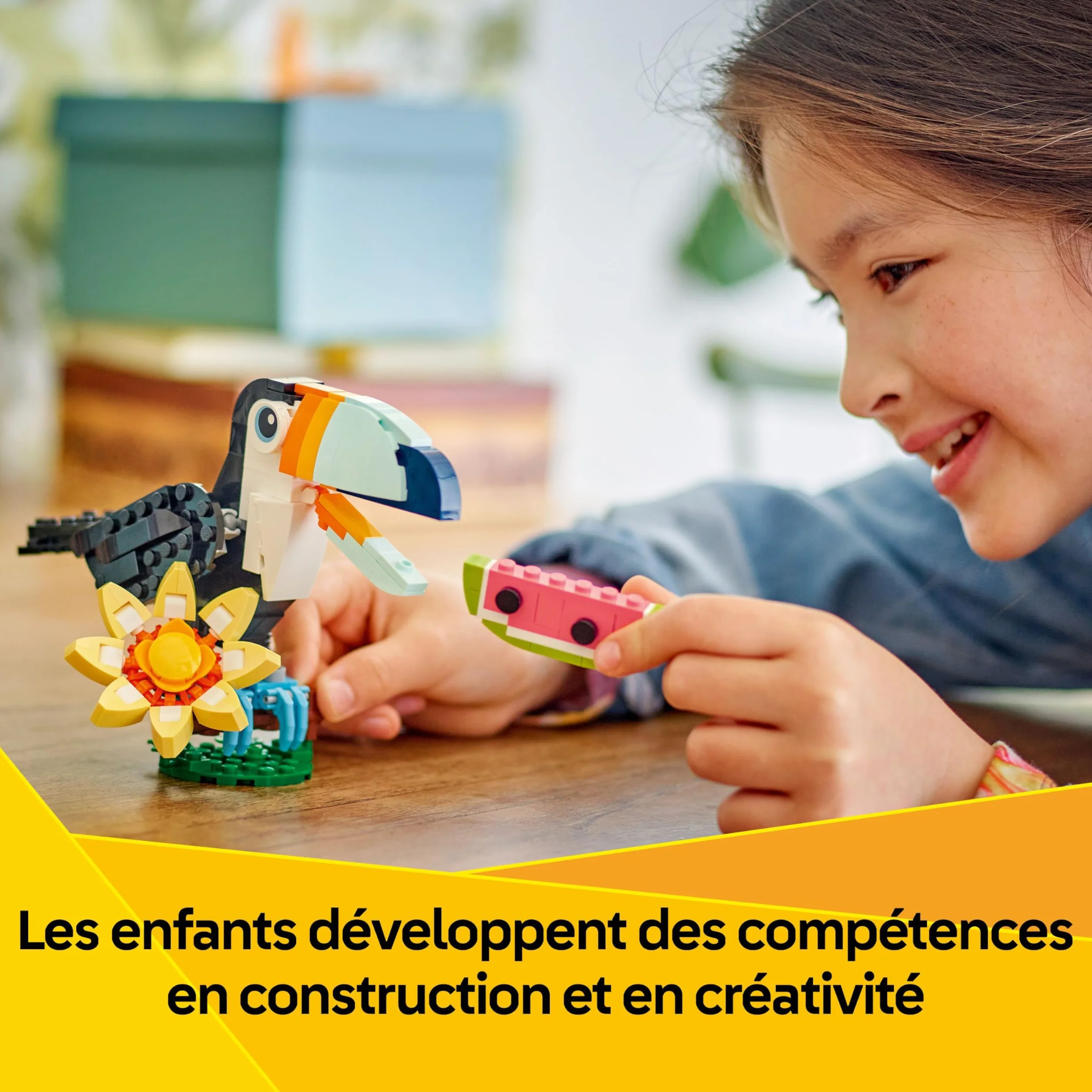 LEGO Creator 3-en-1 Animaux Sauvages Toucan Tropical Oiseau avec Fleur Jouet Animal Transformable Papillon Poisson Tropical Cadeau 7 Ans 31173