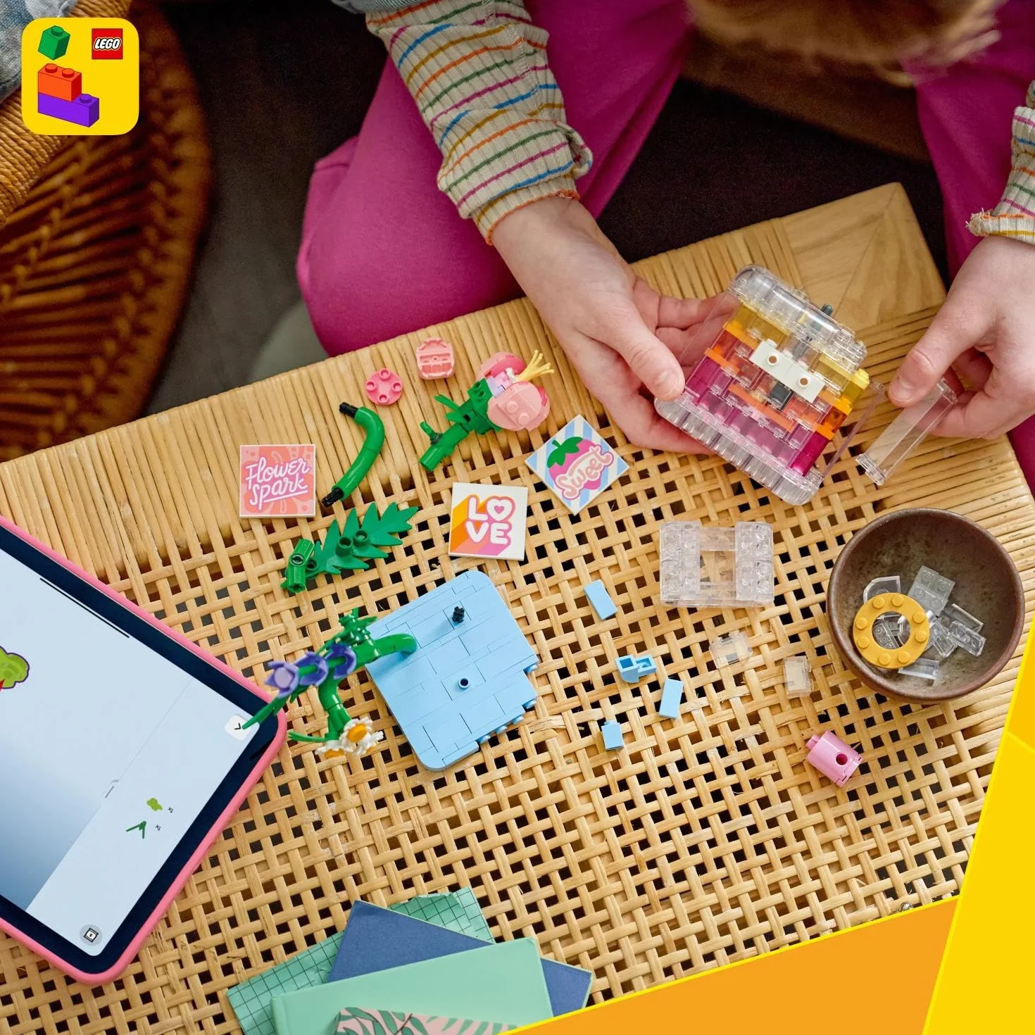 LEGO Creator 3-en-1 Flacon de Parfum au Décor Floral 31383 - Jouet de Construction Transformable en Vase ou Smoothie pour Enfants dès 8 Ans