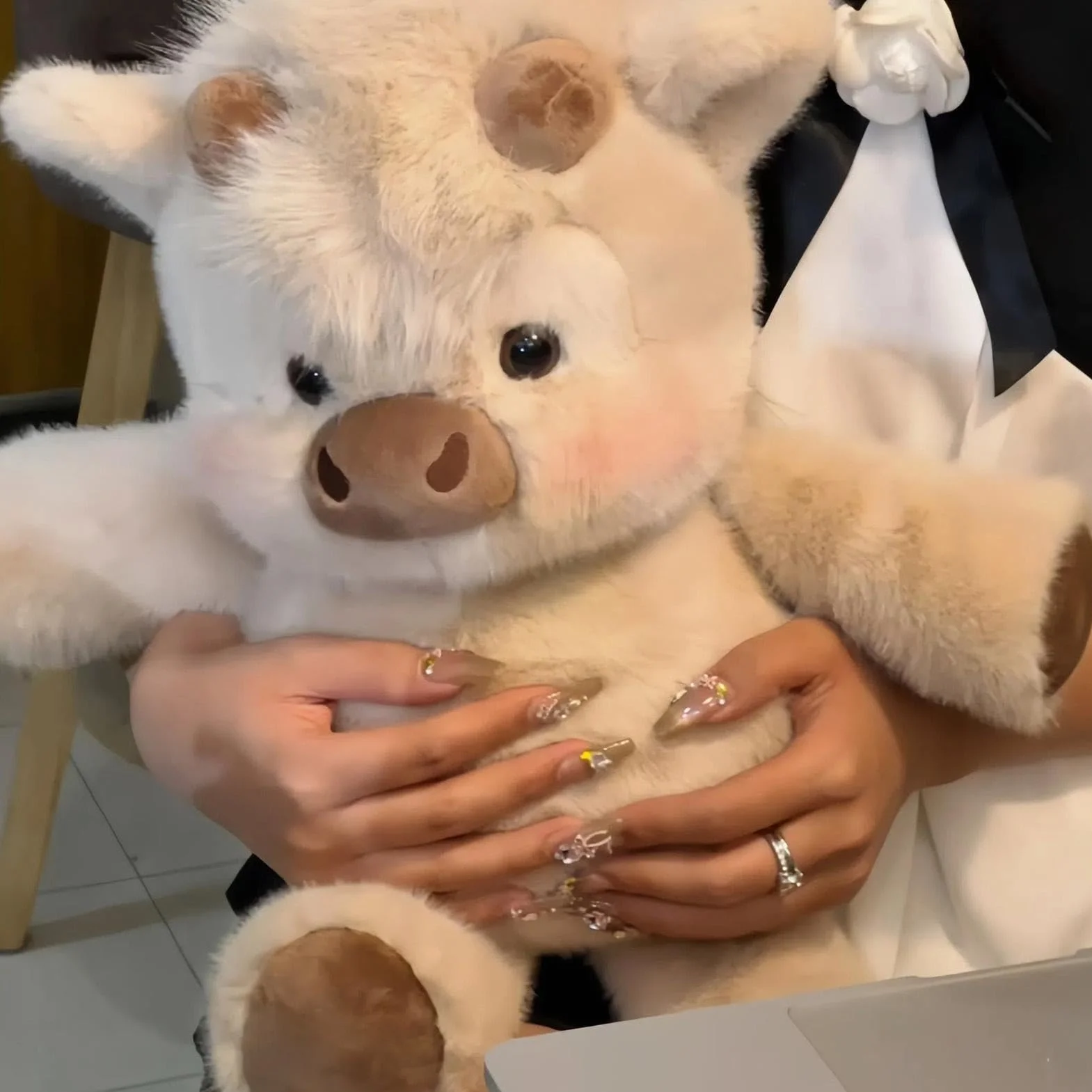 Jouet en Peluche Doux De Vache, Peluche Doudou Qui Court, Jeune Bovin Animal
