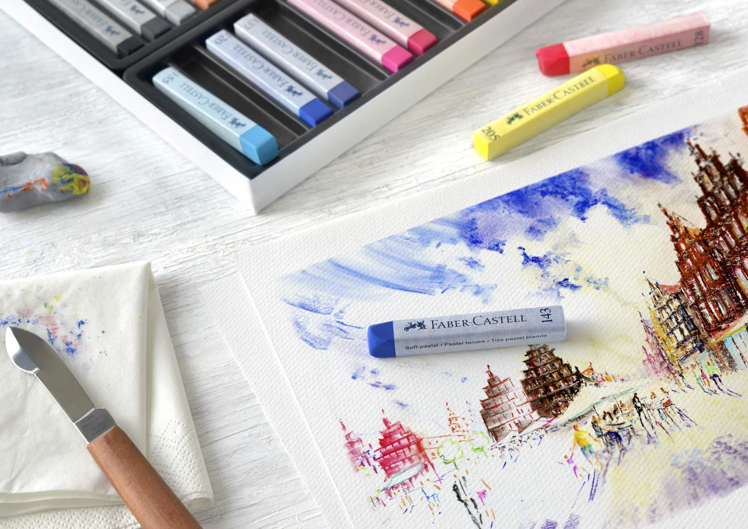 FABER-CASTELL Pastels tendres Creative Studio 12 couleurs assorties étui carton