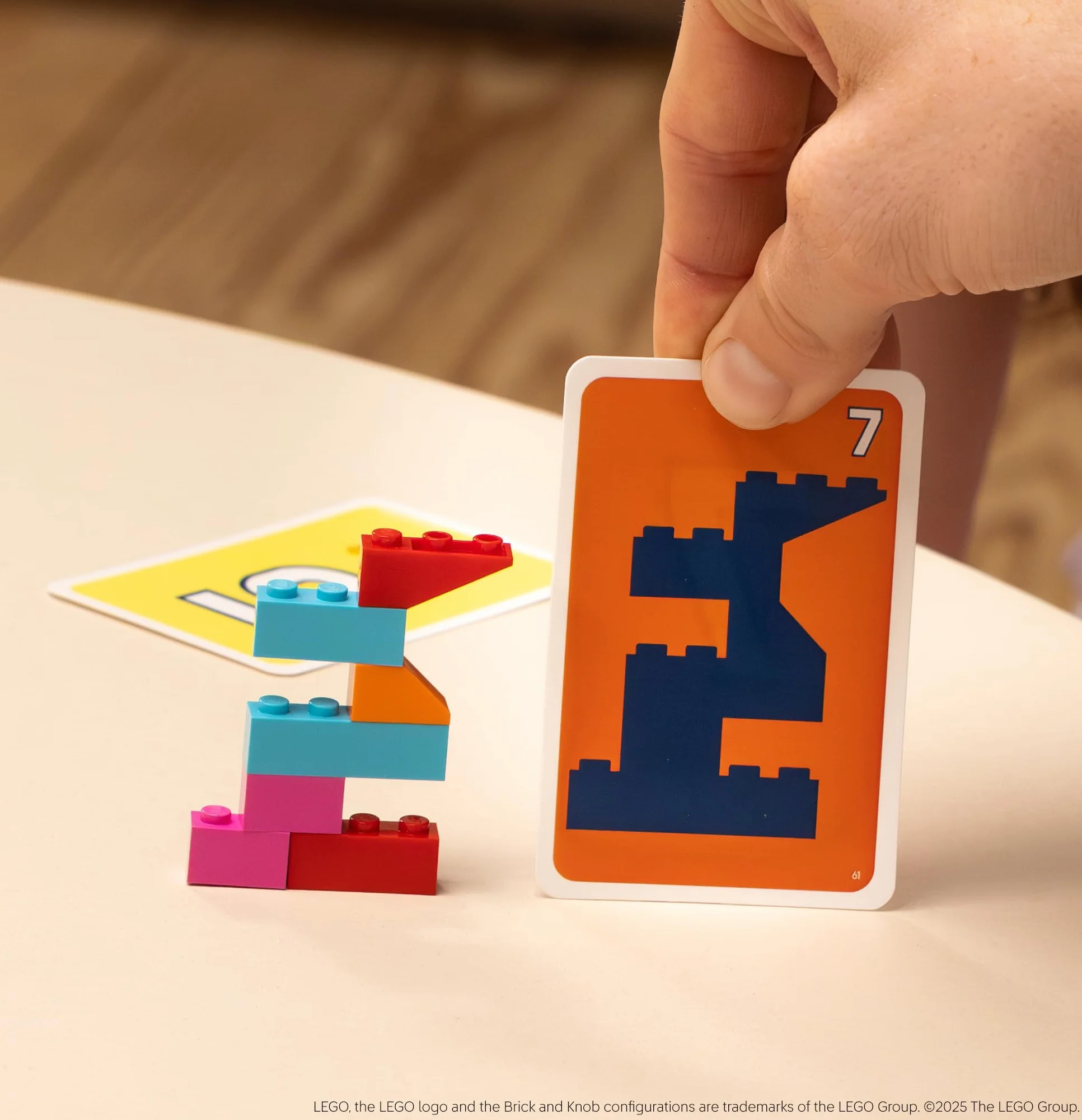 ASMODEE BRICK LIKE THIS! Jeu officiel LEGO Jeu de construction rapide pour famille 2-8 joueurs 7+ ans 15 min version française