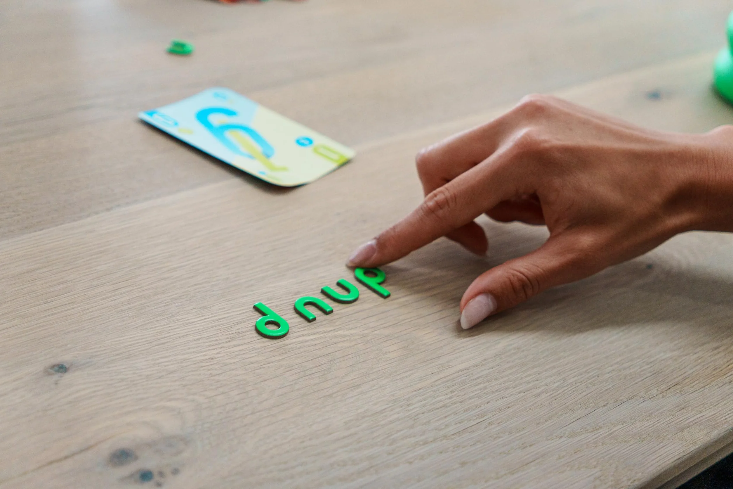 Space Cowboys Jeu de Cartes stratégique Downup Facile à Apprendre 8 Ans 2-5 Joueurs Version française