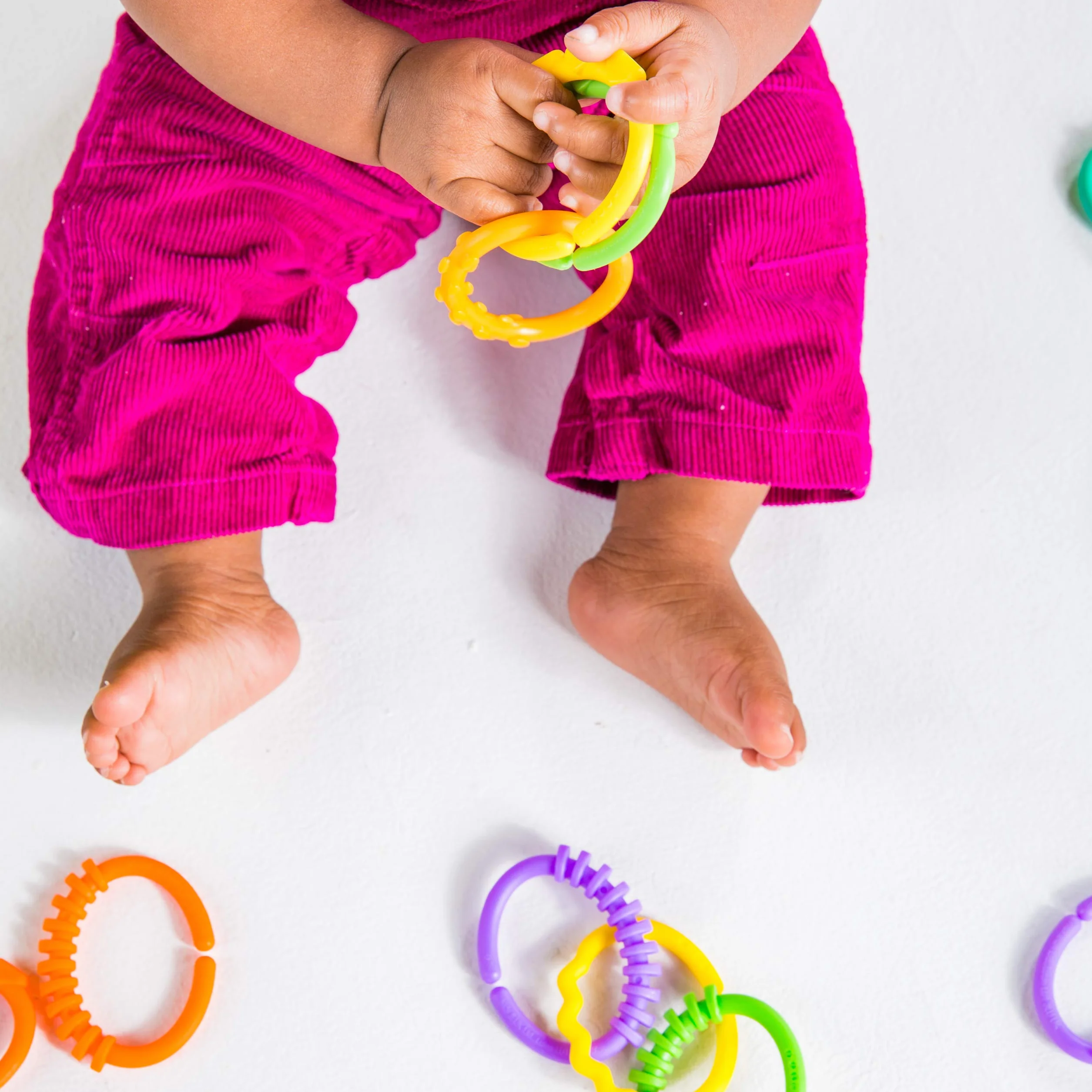 Bright Starts Lots of Links Jouets à anneaux pour poussette 24 pièces sans BPA 0 mois+