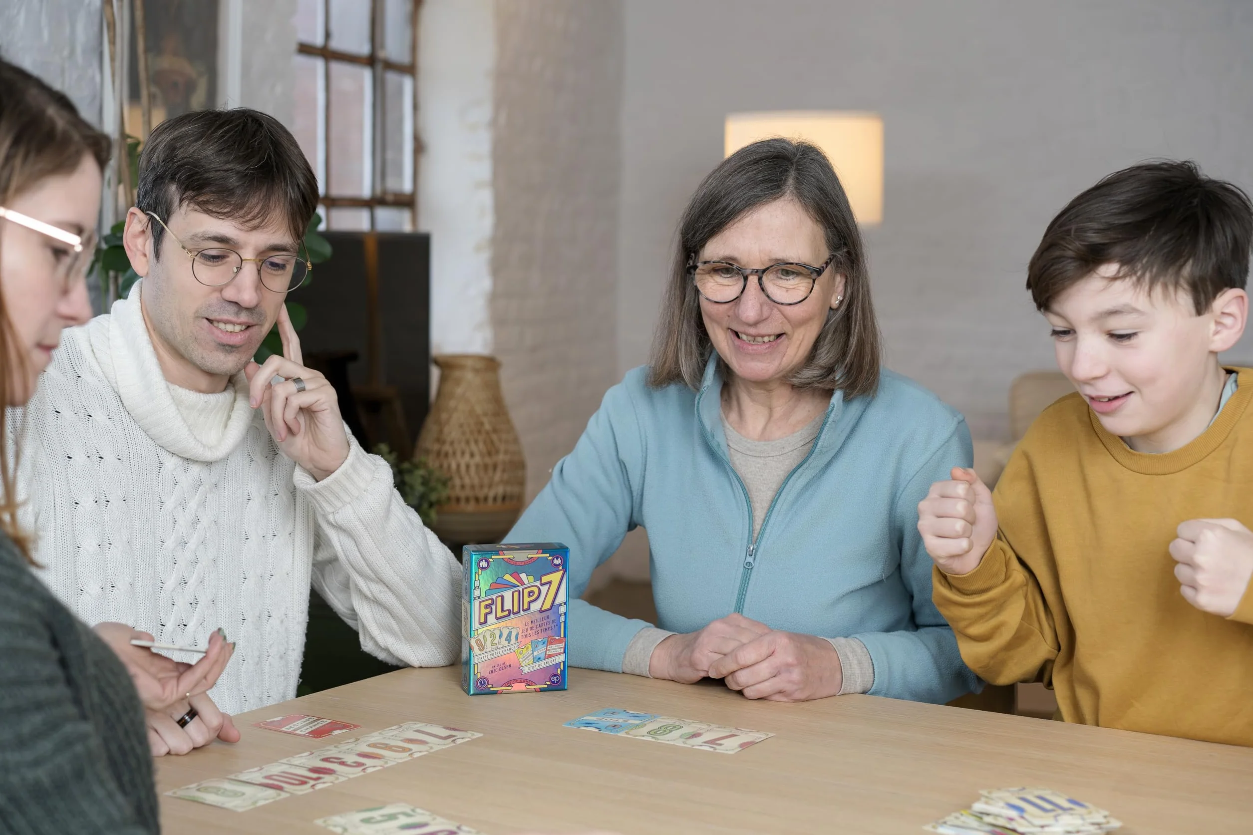 Catch Up Games Flip 7 Version Française Jeu de Cartes 3-6 Joueurs 8 Ans et Plus Règles Simples