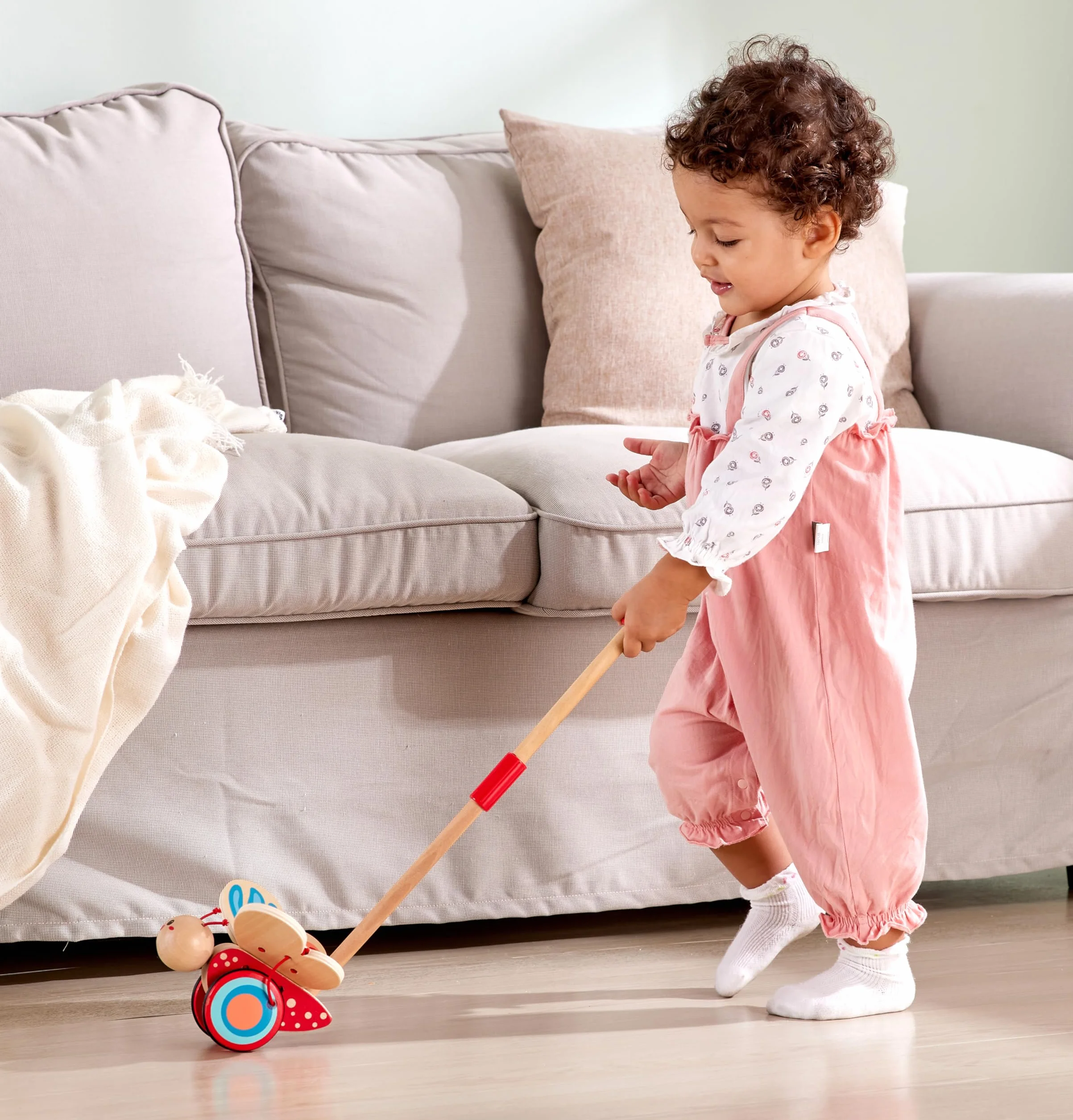 Hape Papillon Jouet en Bois Enfant 1 an et Plus - Jouet à Tirer, Bâton à Pousser