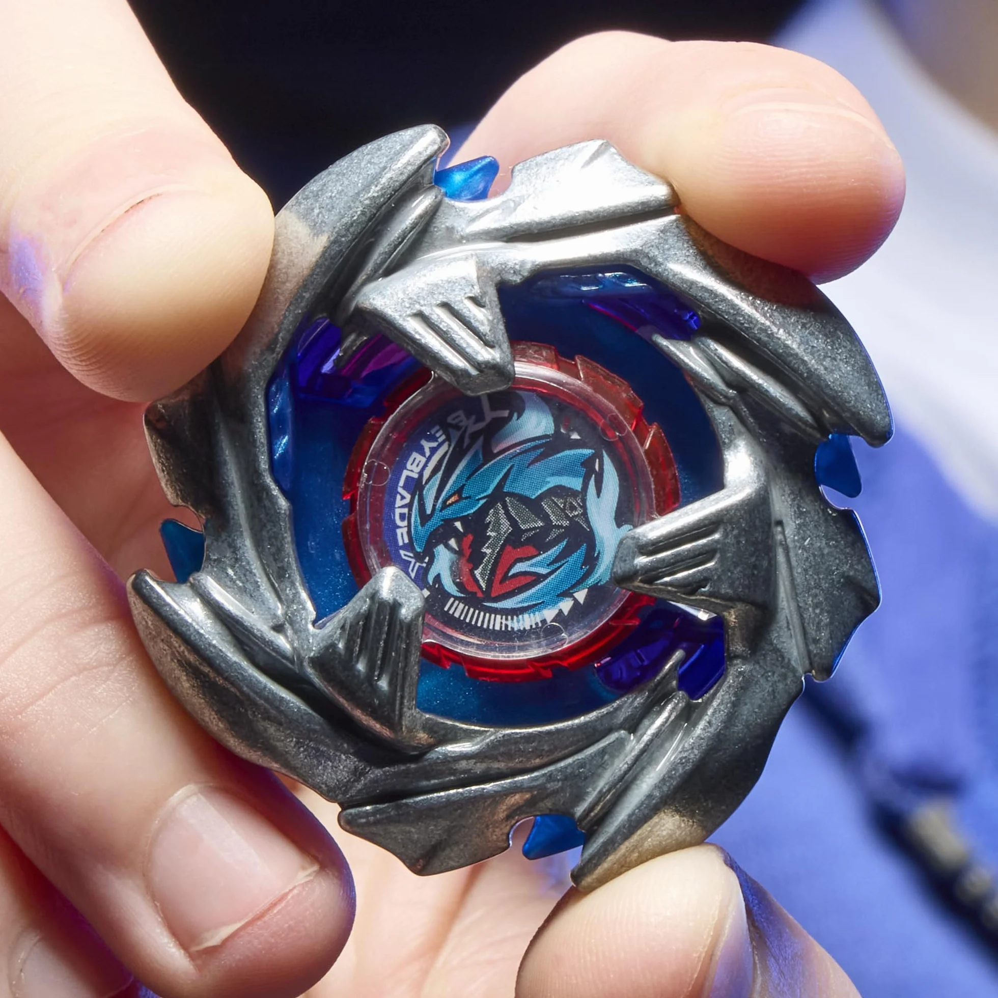 Beyblade X Pack Cobalt Dragoon 2-60C avec Lanceur à Corde Deluxe à Rotation Gauche