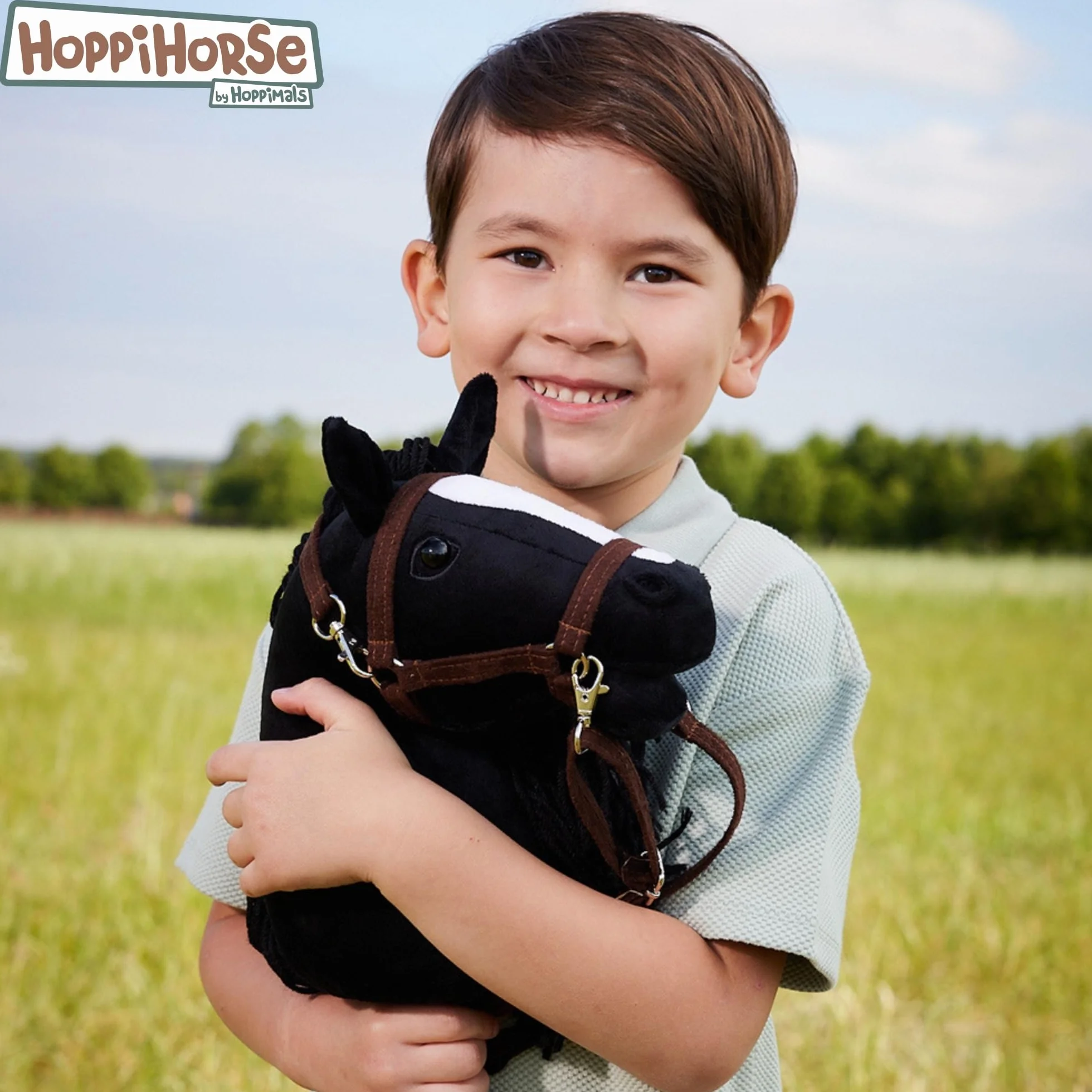 HOPPIHORSE Sport Edition Hobby Horse A3 Taille Cheval Bâton avec Bride Rênes Sangle d'Épaule Queue Poignée Silicone Boîte-Cadeau
