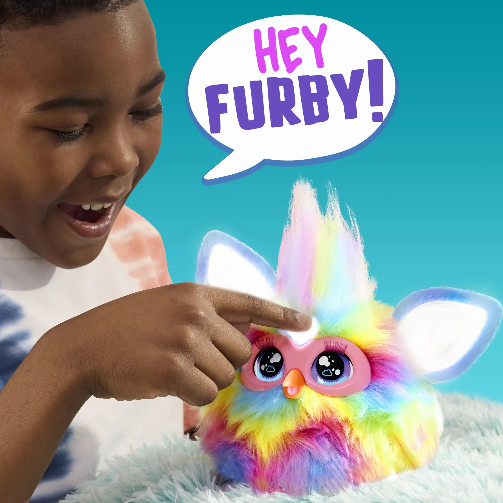 Hasbro Furby Tie Dye Peluche Parlante Qui Brille dans Le Noir Version française