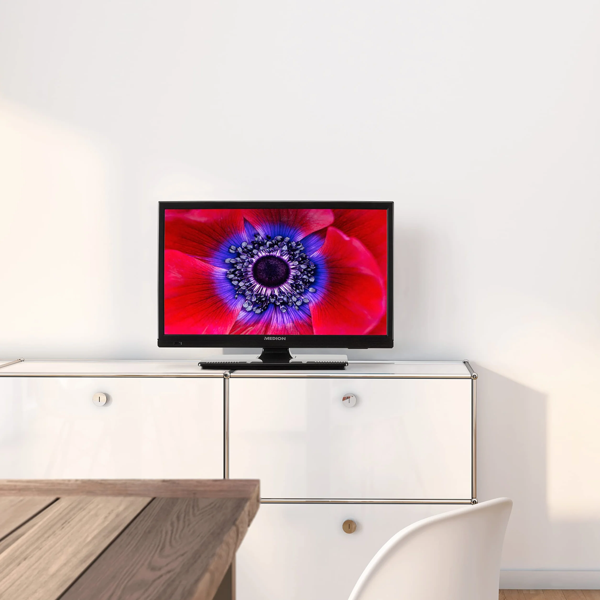 MEDION E11913 Téléviseur 47 cm 19 Pouces Lecteur DVD intégré Tuner Triple HD CI+